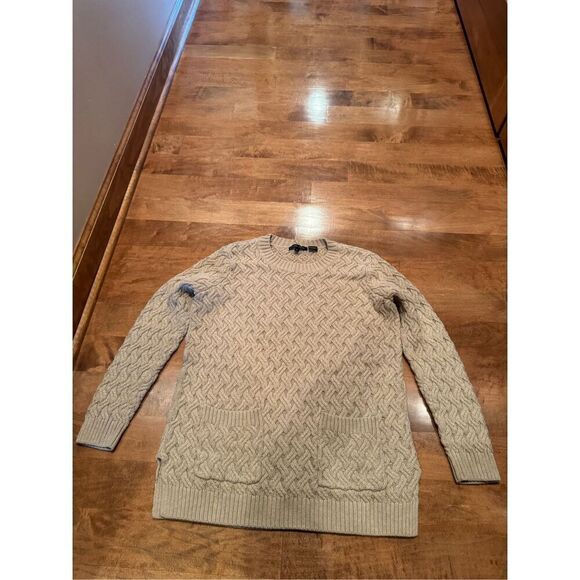 Woman’s Jeanne Pierre sweater size medium - Picture 1 of 4